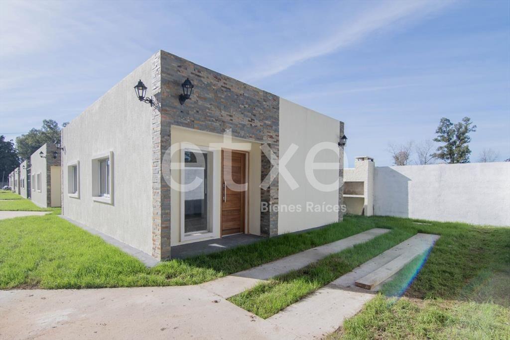 Venta de Casa en Solymar Gardens!...