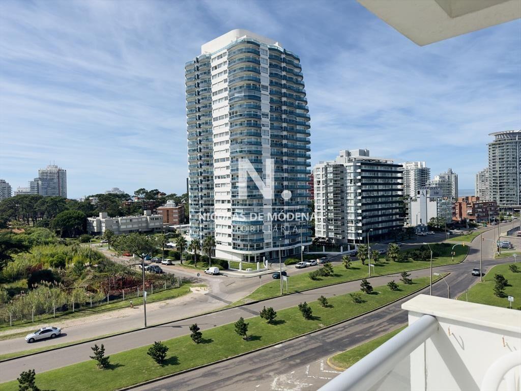 Apto en venta, Excelente ubicacion, 2 dormitorios, Punta de