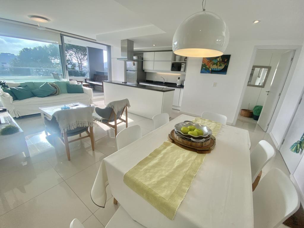 VENTA DE APARTAMENTO 2 DORMITORIOS  Y SERVICIO -