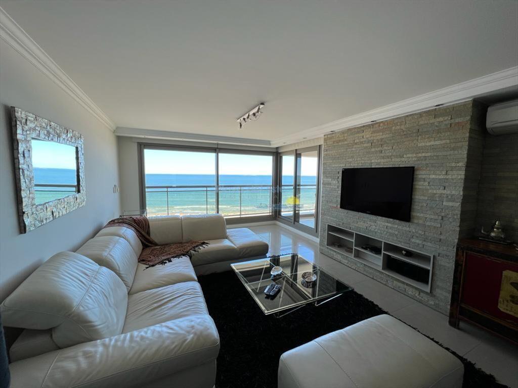Apartamento de 3 dormitorios en Torre Imperiale ,