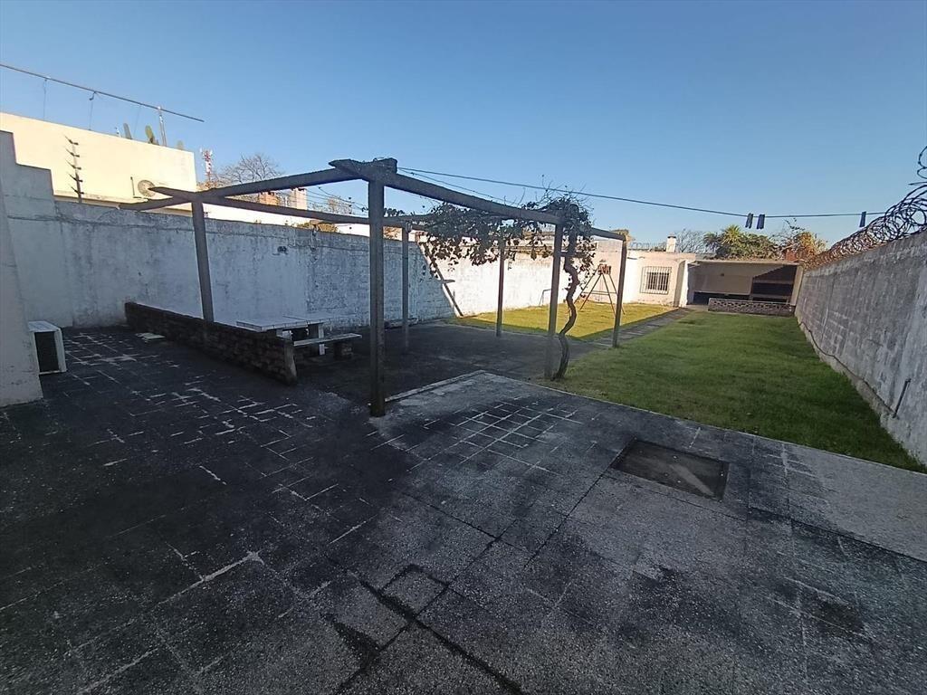 Hermosa casa en  uno de los barrios más lindos, en malvin.