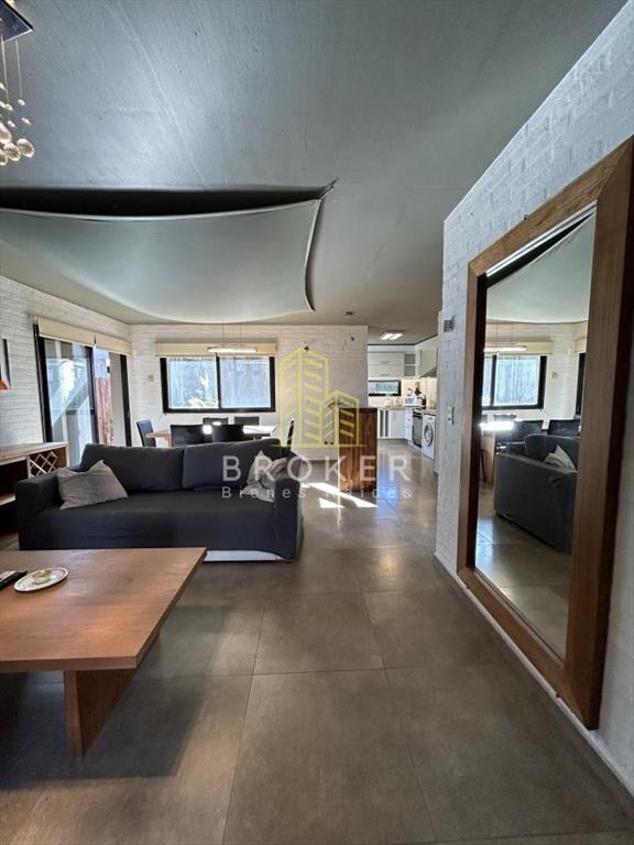 Venta de Duplex en Barrio Privado, Playa Mansa.