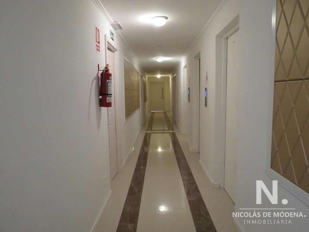 VENTA DE APARTAMENTO MONOAMBIENTE EL EDIFICIO PLACE LAFAYET