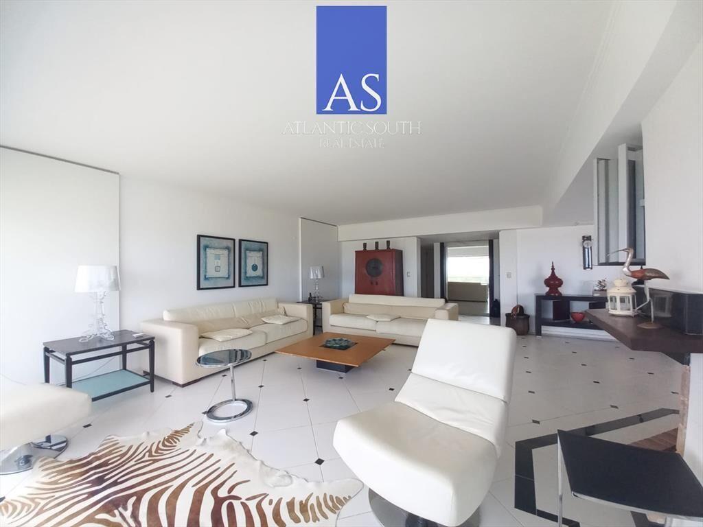 Apartamento en Aguas Azules, 4 dormitorios frente