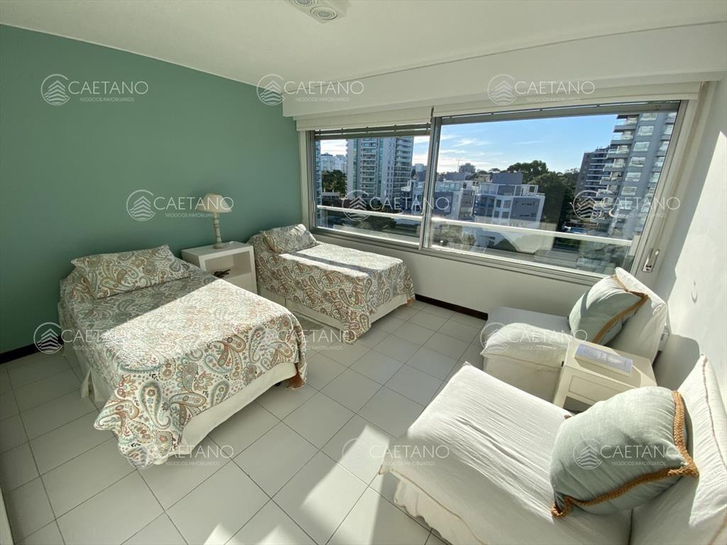 Venta apartamento 3 dormitorios Tiburón II Brava