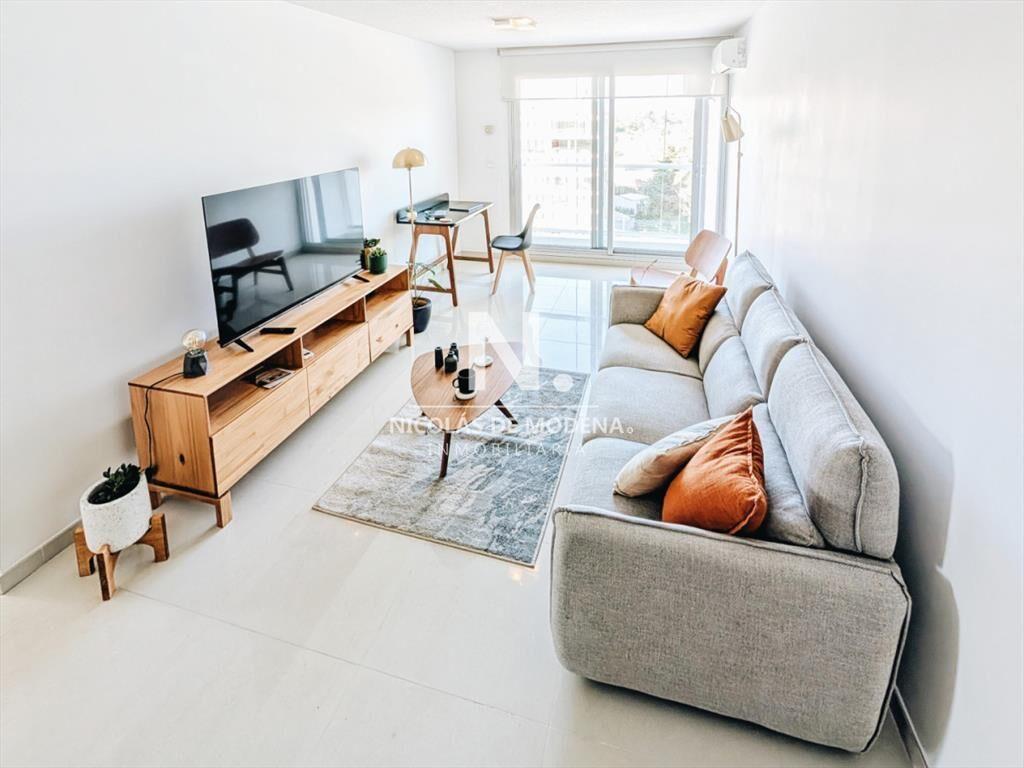 Hermoso apartamento 2 dormitorios por roosevelt
