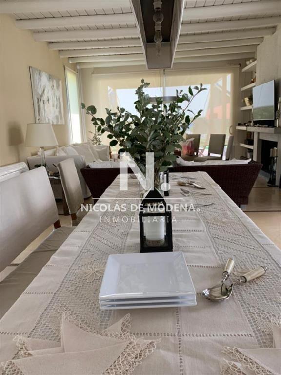 Vende espectacular casa en Segunda lÃ­nea a la ,