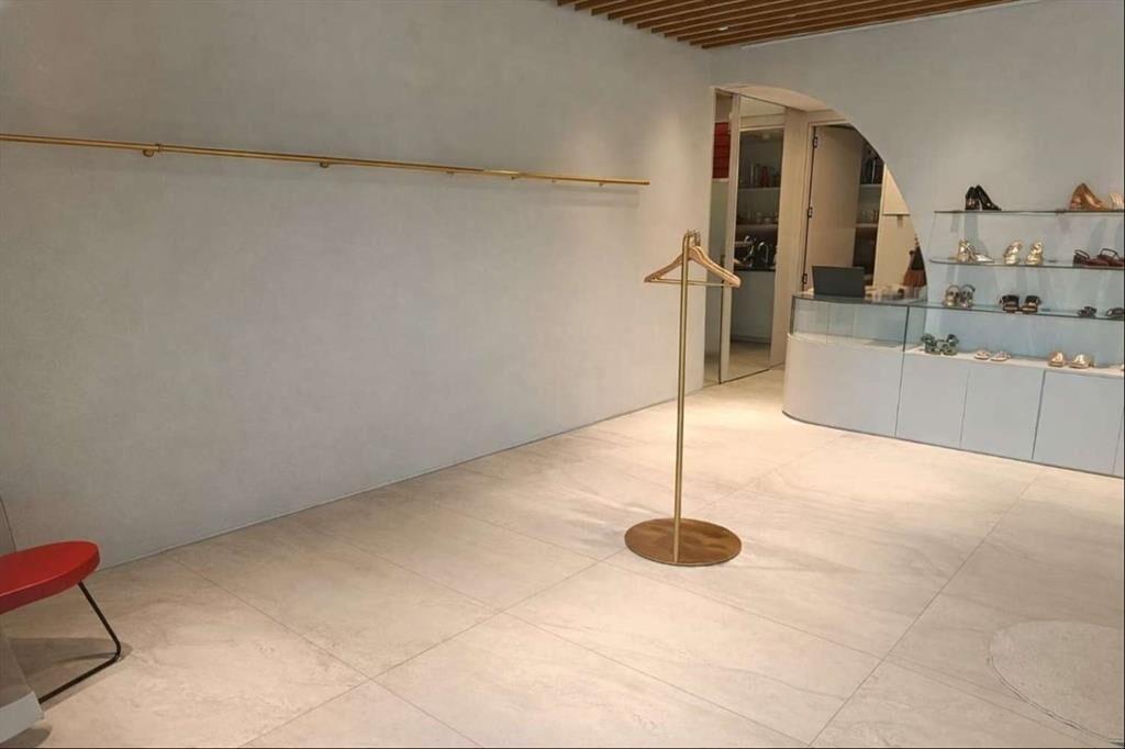 ALQUILER Local comercial de 150m2 para gastronomía en Carra