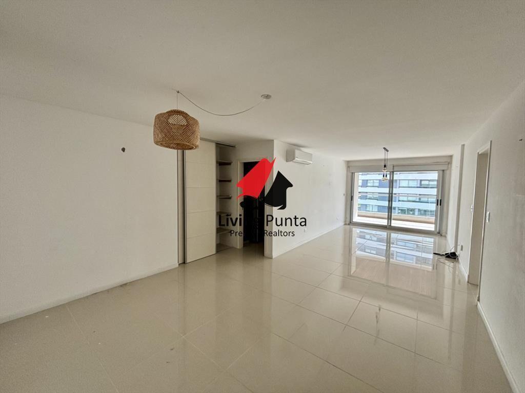 Venta de apartamento en Icon Brava Tower · Punta del Este.