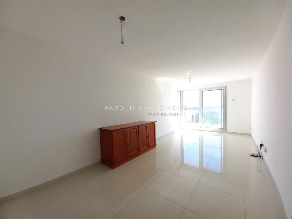 Apartamento en venta en Summer Tower, Punta del