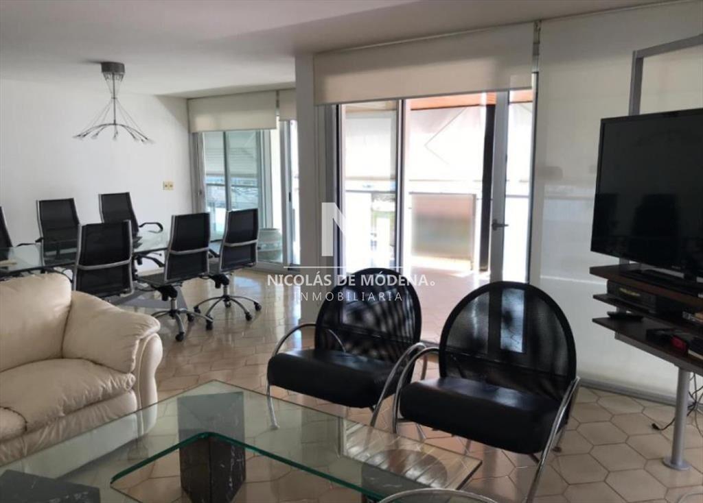 Vende apartamento con vista al mar en Peninsula,