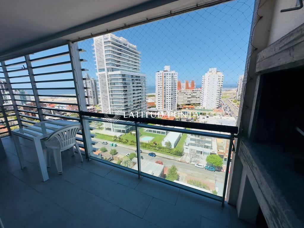 Apartamento en Mansa, 2 dormitorios y parrillero