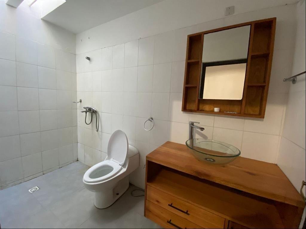 Venta casa Reducto 4 dormitorios+deposito,fondo. CON RENTA