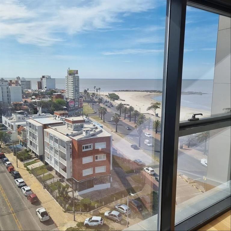 Alquiler De Apartamento A Estrenar En Rambla