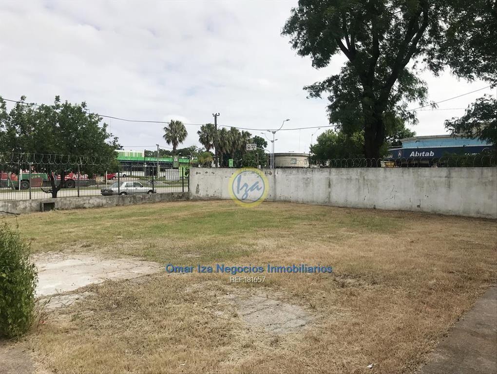 VENTA LOCAL INDUSTRIAL Y APARTAMENTOS EN HIPODROMO DE MAROÑ