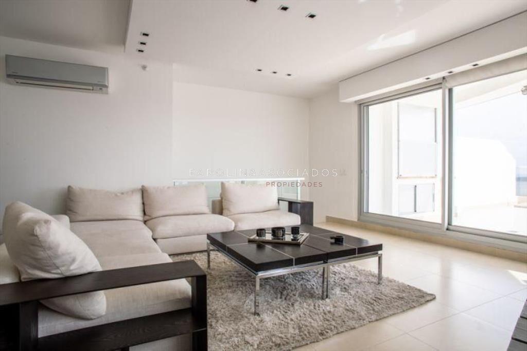 Apartamento en venta de 3 dormitorios en Miami