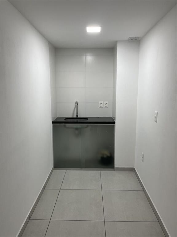 IMPONENTE LOCAL COMERCIAL  A ESTRENAR