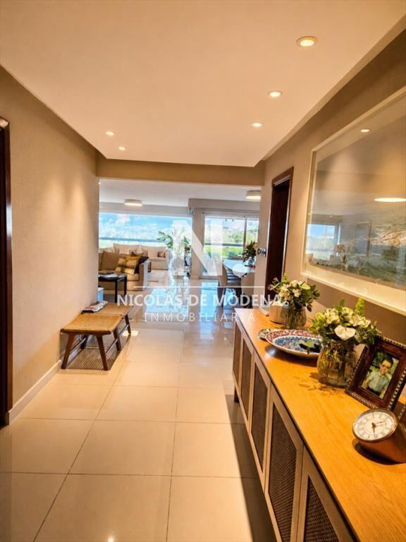 En venta en apartamento de 4 dormitorios con a