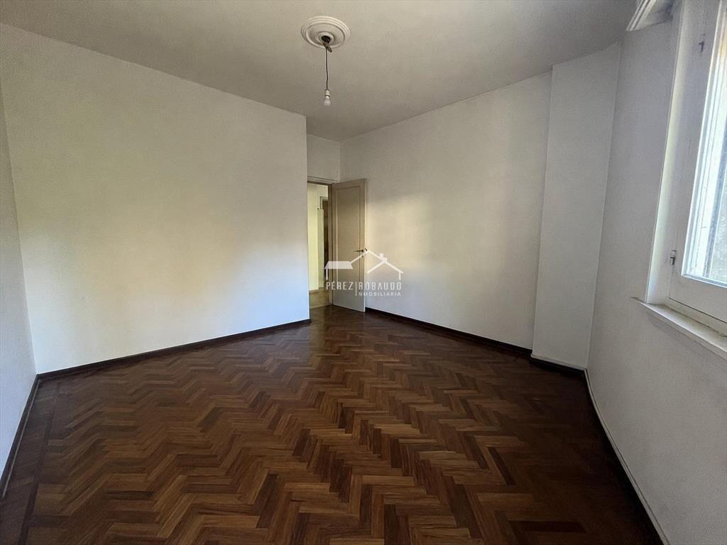 Venta apartamento 3 dormitorios con balcón y patio (alquila