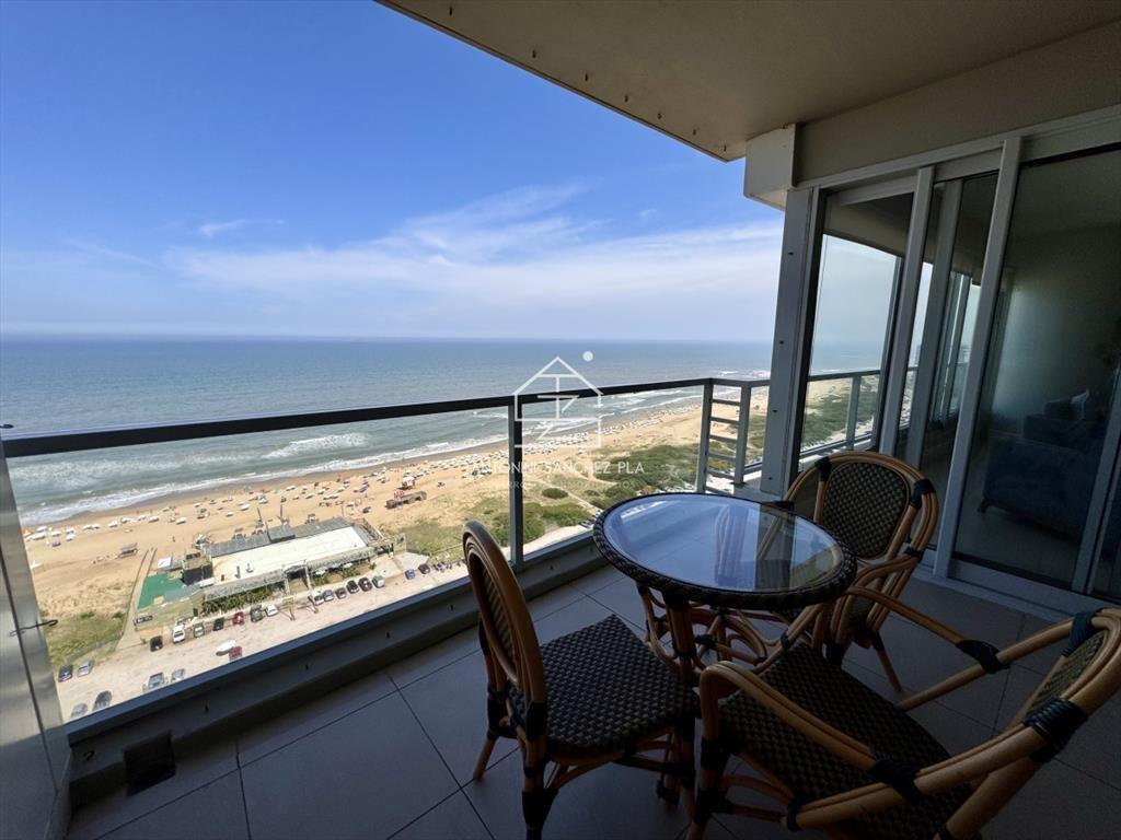 Venta Apartamento 2 dormitorios y servicio Le Del