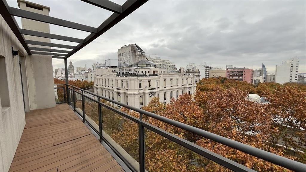 Venta de apartamento de 2 dormitorios en el centro con terr