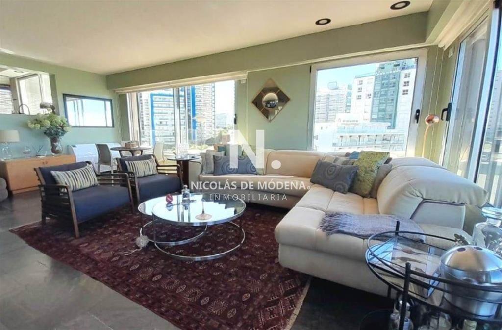 Vende apartamento de 4 dormitorios en Brava, del