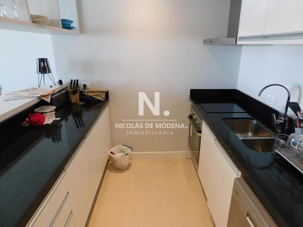 Vende apartamento de 3 dormitorios en la Barra