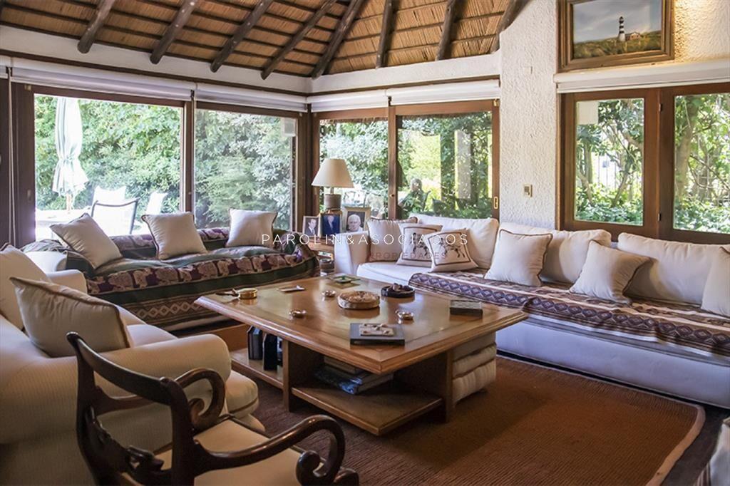 Casa de gran porte en venta en Golf, Punta del Este.