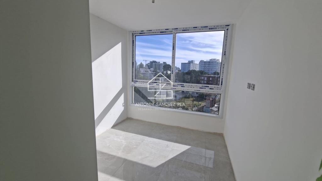 APARTAMENTO A ENTRENAR 3 DORMITORIOS