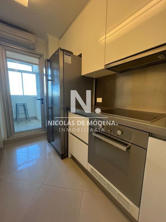 Vende apartamento de 3 dormitorios en Roosevelt.