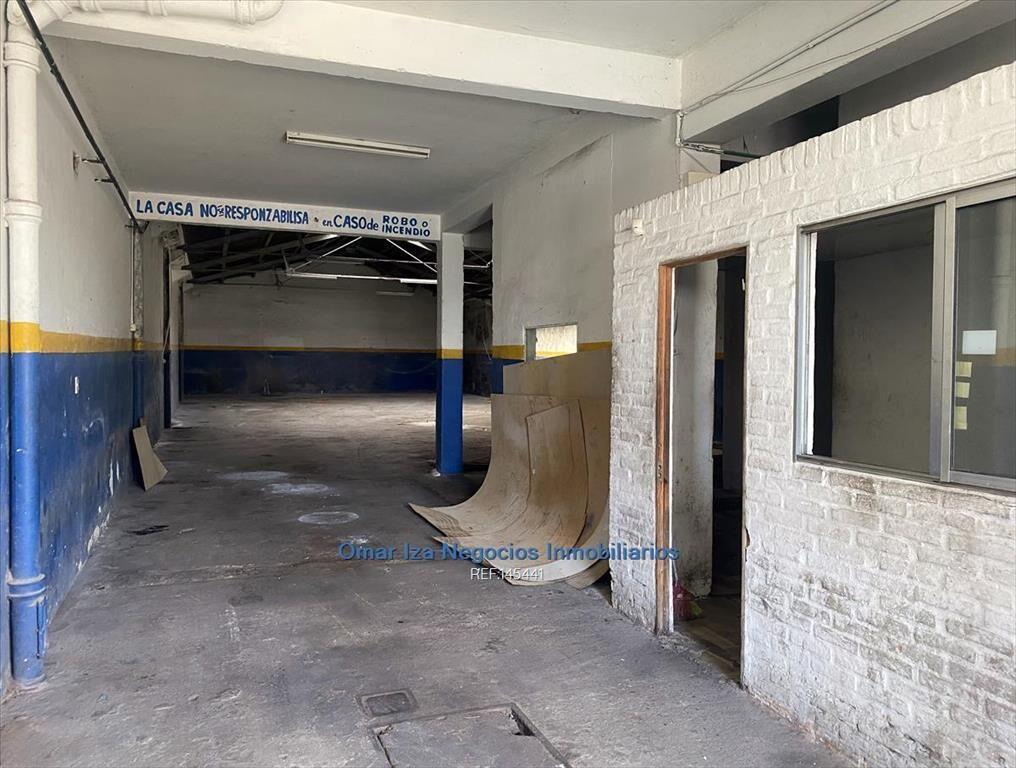 Venta con renta local industrial galpon deposito