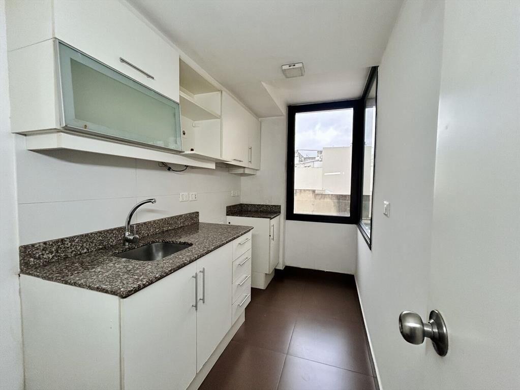 Venta apartamento 2 dormitorios Ciudad Vieja.