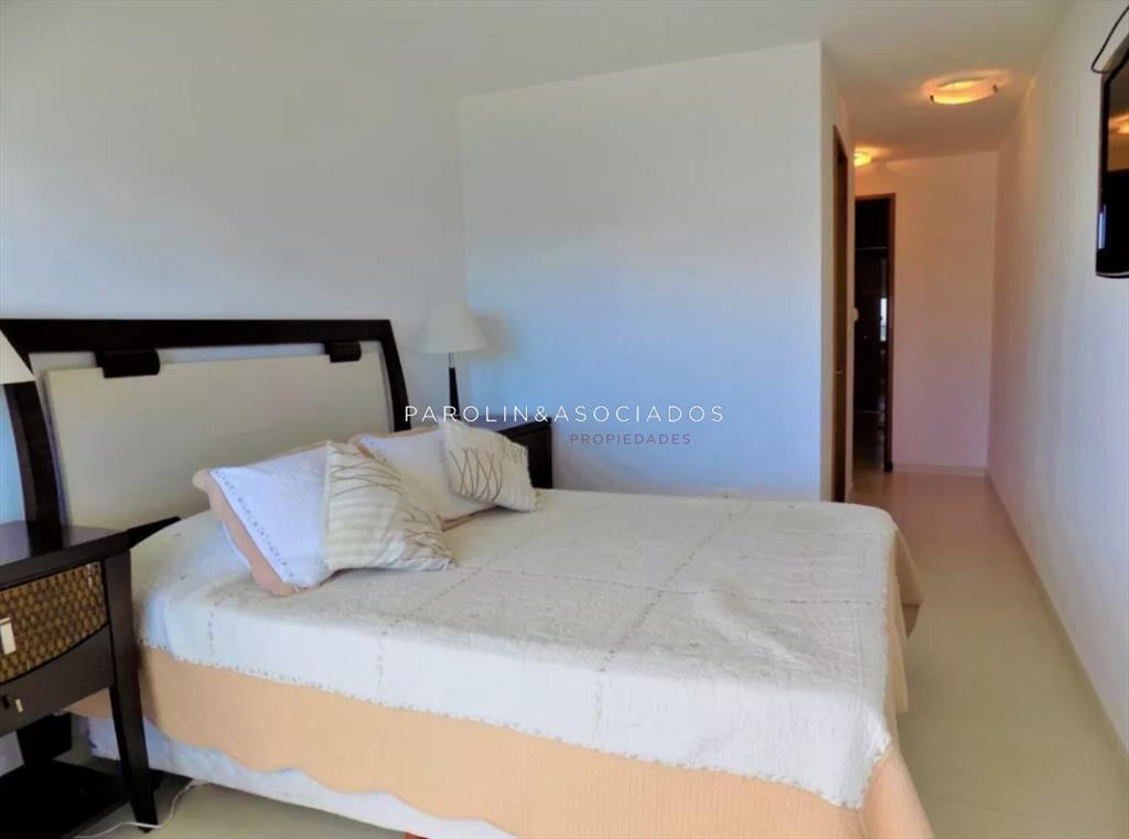 Apartamento en Seasons Tower 2 dormitorios, Punta