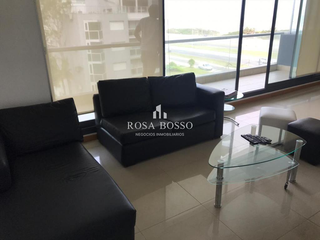 Apartamento frente a playa brava
