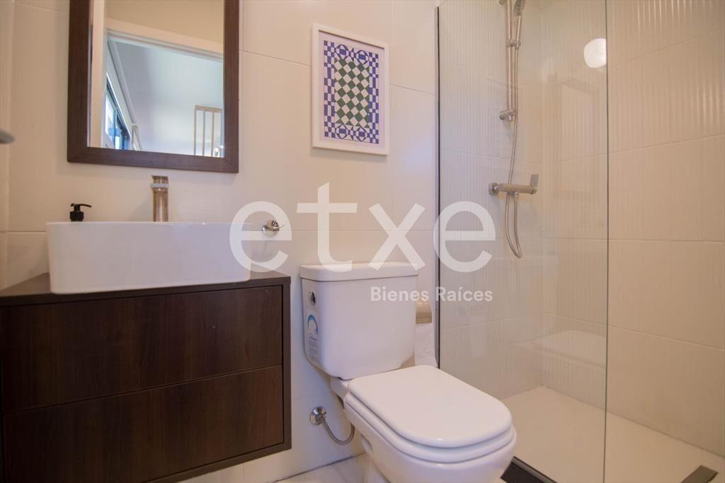 Venta de Apartamento 1 Dormitorio en Rotunda al Lago...