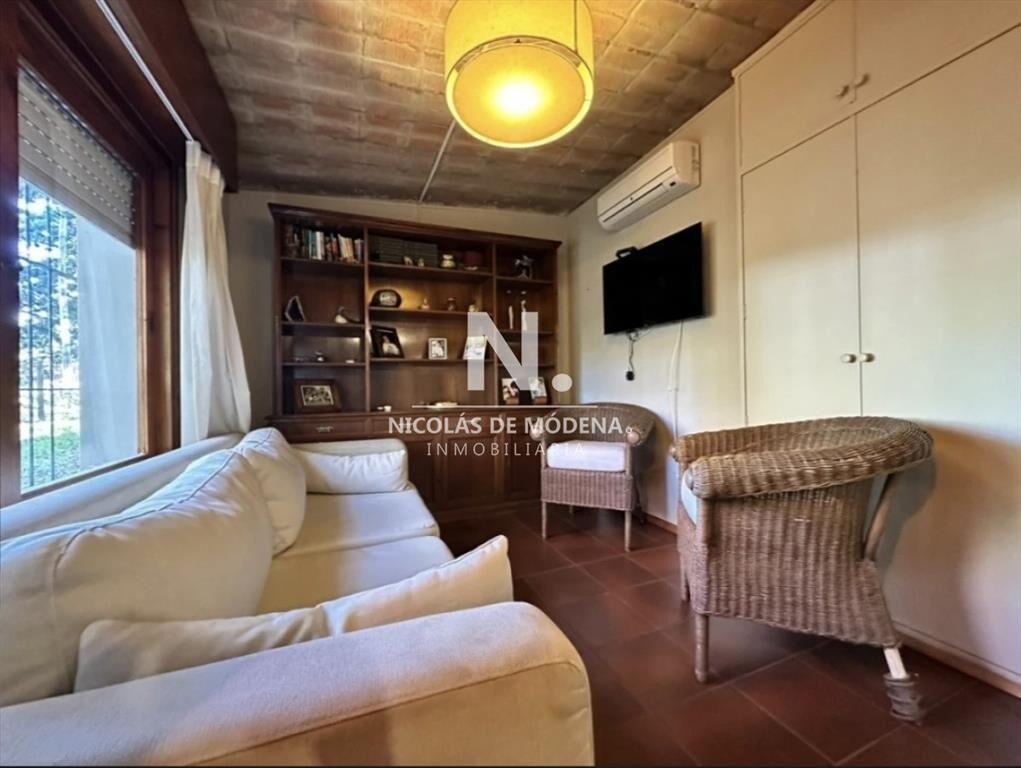 En venta casa en Pinares de 2 dormitorios, con de