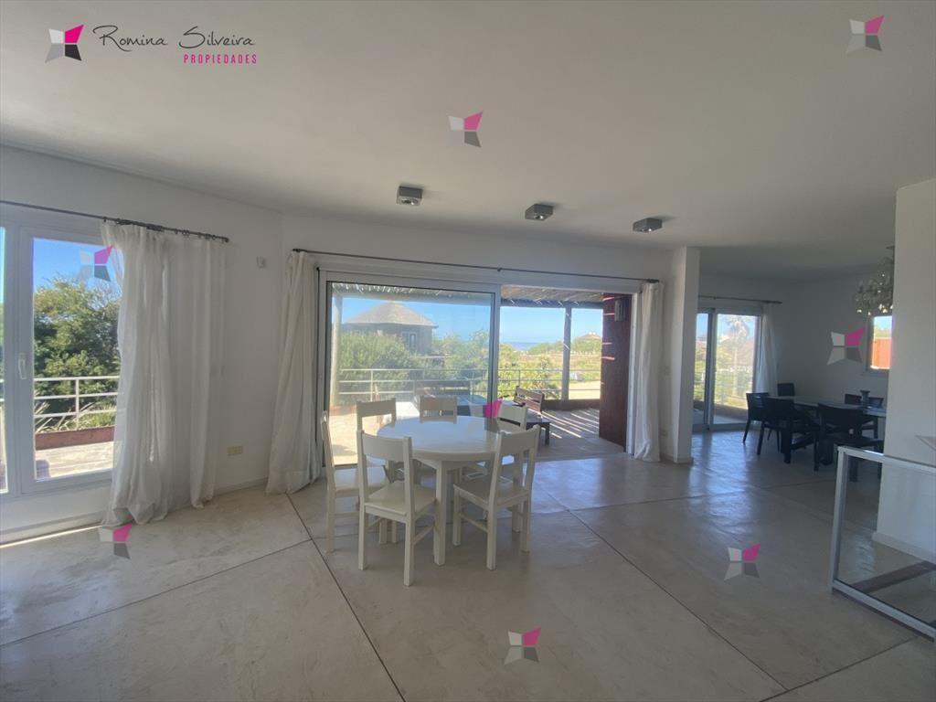 Casa en venta - Punta Piedras