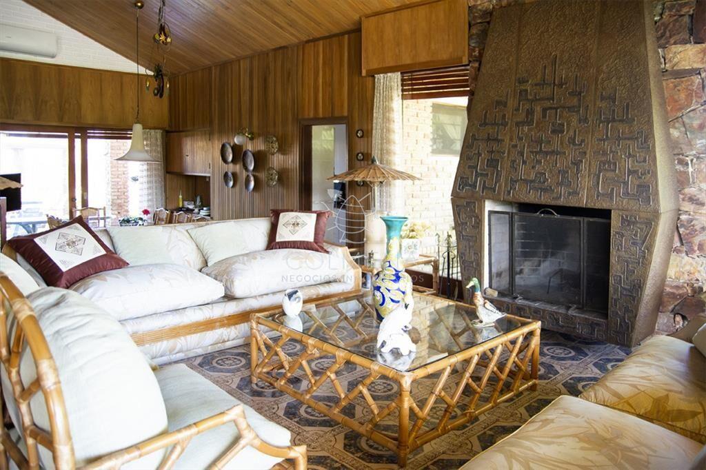Hermosa casa en venta a pocos metros del mar.
