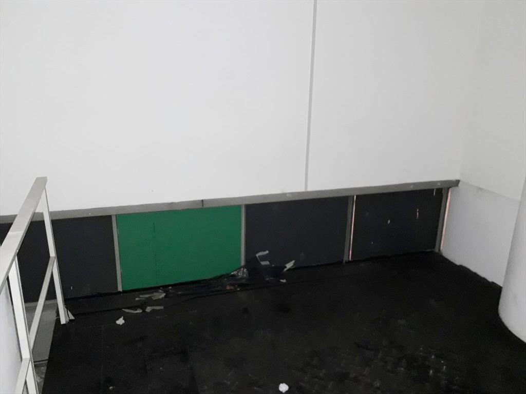 Alquiler - Local Comercial de 20 m2 en galería, Centro - 18