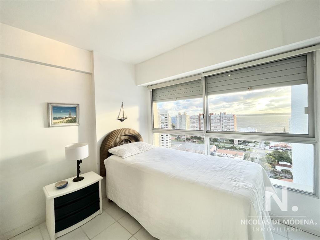 Penthouse en Venta de Tres Dormitorios, con Terraza en Play