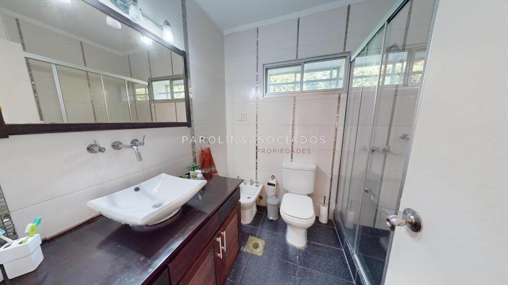 Casa en Rincon del Indio. Con apto independiente