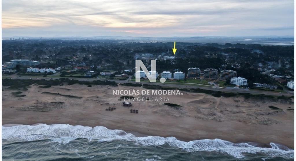 Excelente Terreno de 2100 m2 en Rincón del Indio