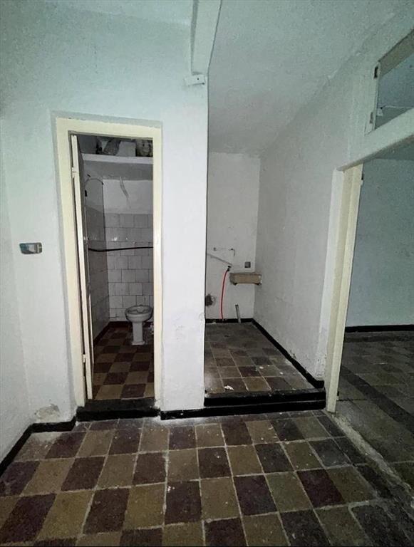 Venta apartamento de 4 dormitorios y 2 locales comerciales