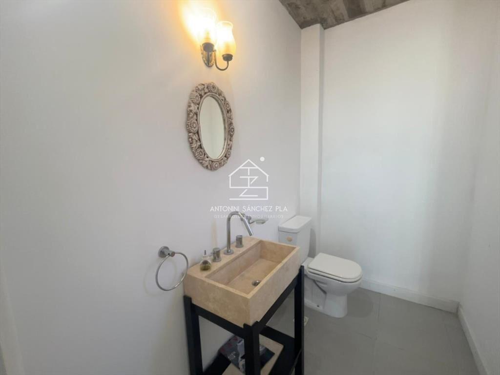 CASA EN VENTA DE 3 DORMITORIOS EN SUITE EN SAN A