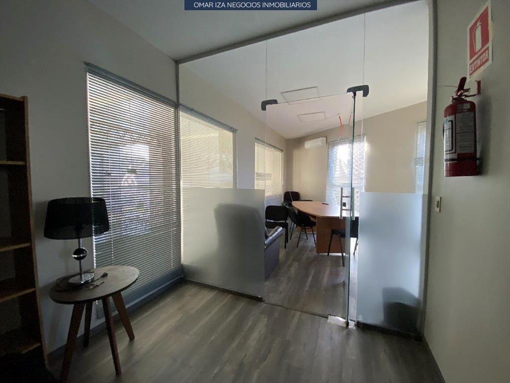 Venta local comercial Buceo sobre Av
