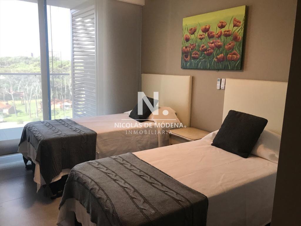 Hermoso apartamento en venta frente al mar, Torre Venetian