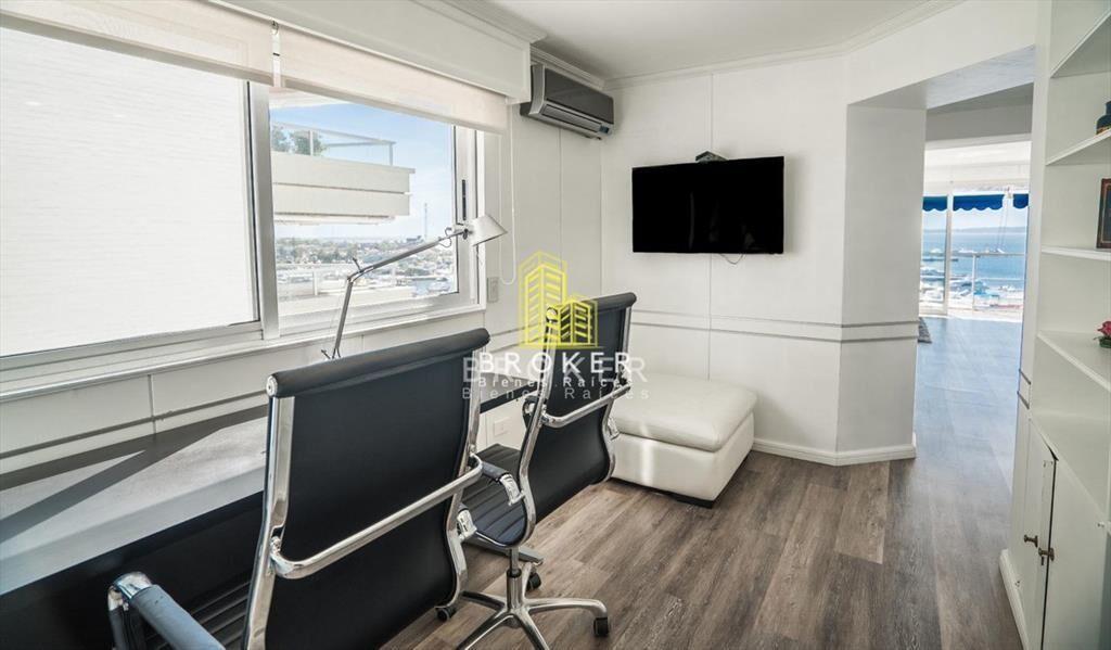 Apartamento En Venta De 6 Dormitorios En Punta