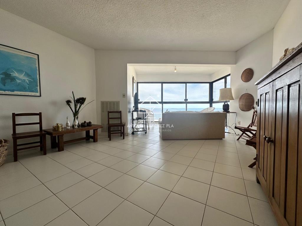 Apartamento en venta frente al mar