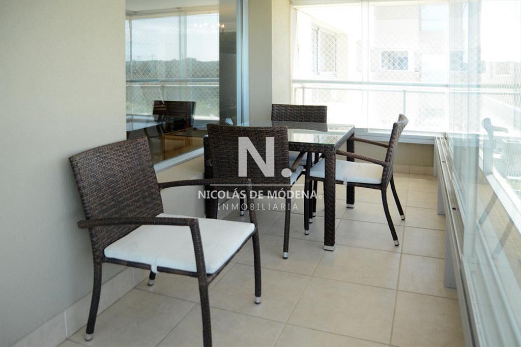 Vende departamento de 3 dormitorios en Brava del