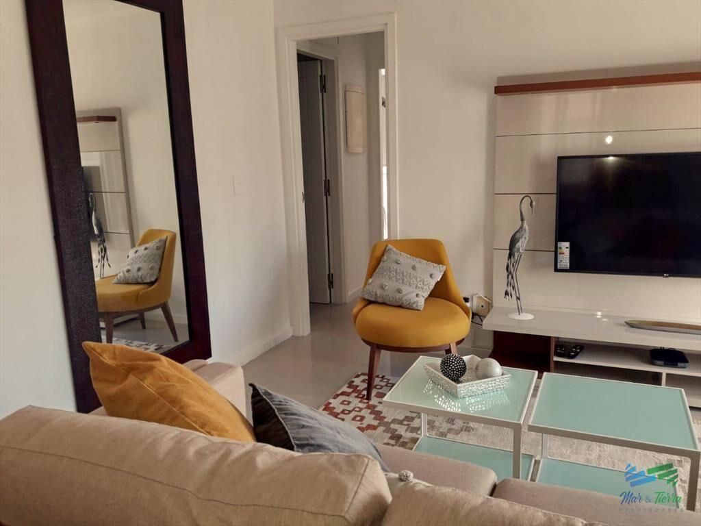 Apartamento en Roosevelt, 2 dormitorios, edificio
